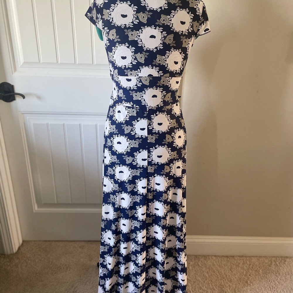 Maxi dress blue floral size small